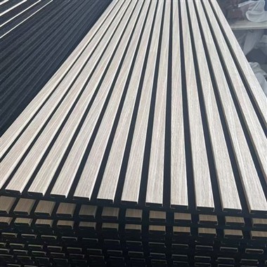 Paneles de pared acústicos de chapa de madera natural